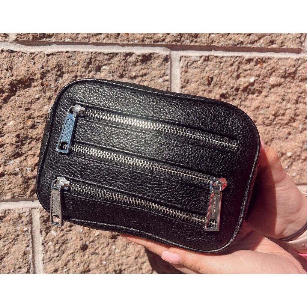 Rebecca deals Minkoff fanny pack