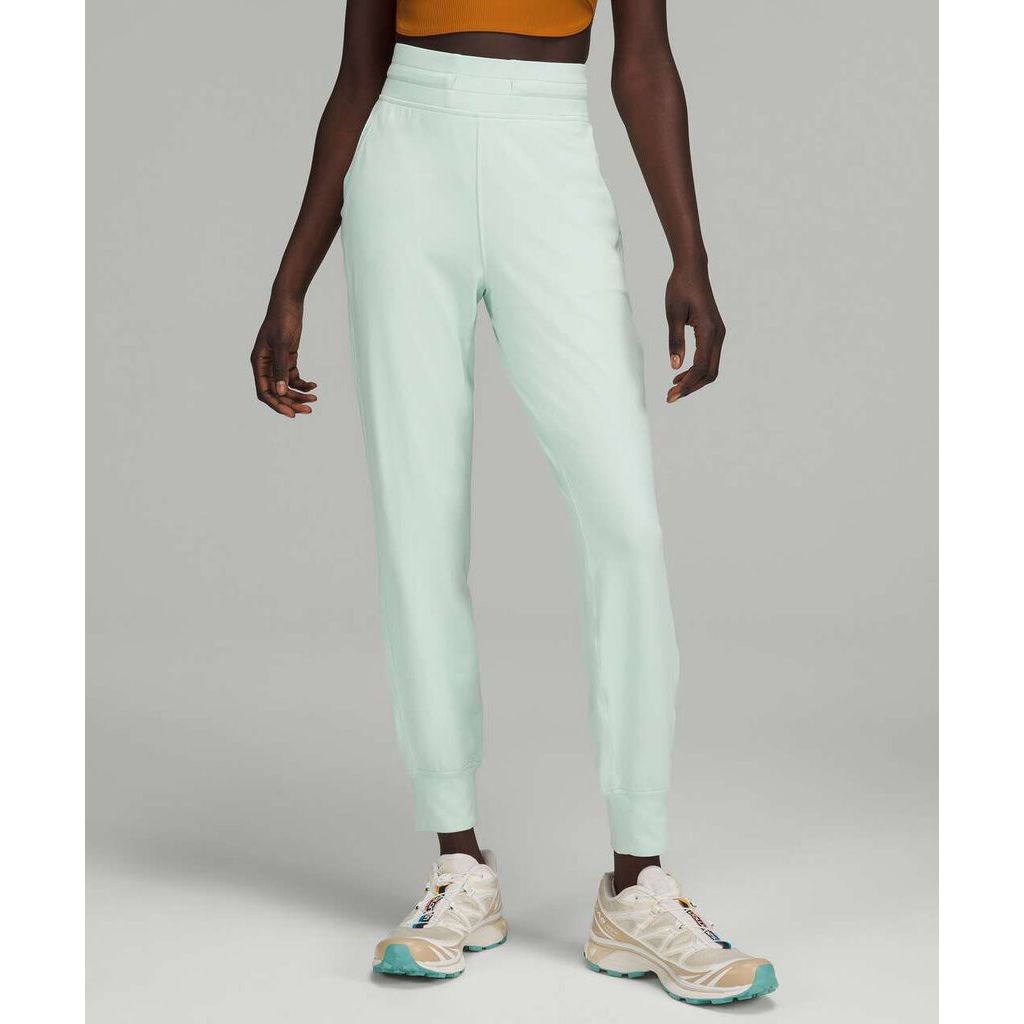 Lululemon Jogger retailer Size 4