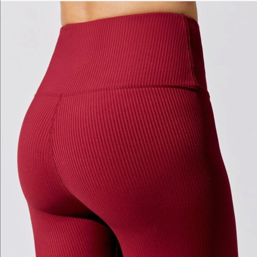 Carbon 38 Ribbed Regular Rise 7/8 Legging - Ruby Red - Size Small